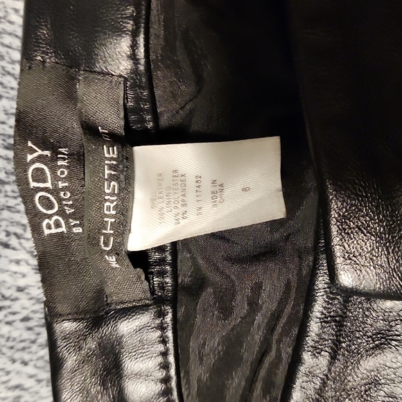 Black leather pants. Size 6 - Picture 2 of 2